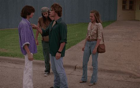 Dazed and Confused! Uma Comédia Adolescente com um elenco memorável de futuros estrelas?