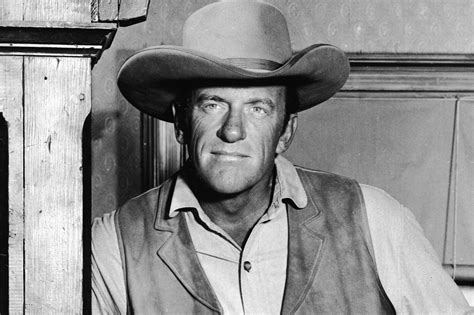  Gunsmoke! Uma Jornada Através do Tempo com James Arness e a Vida no Selvagem Oeste