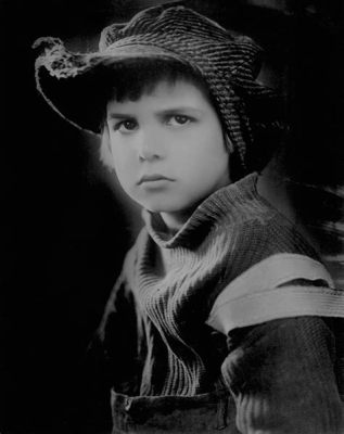   The Kid! Romance e aventura nas ruas de Nova York com Jackie Coogan!